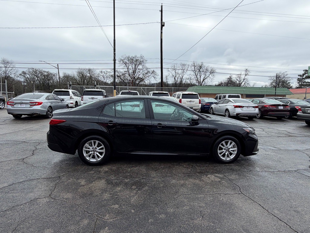 2025 Toyota Camry Image 6
