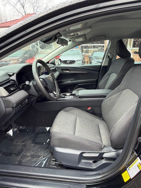 2025 Toyota Camry Image 10