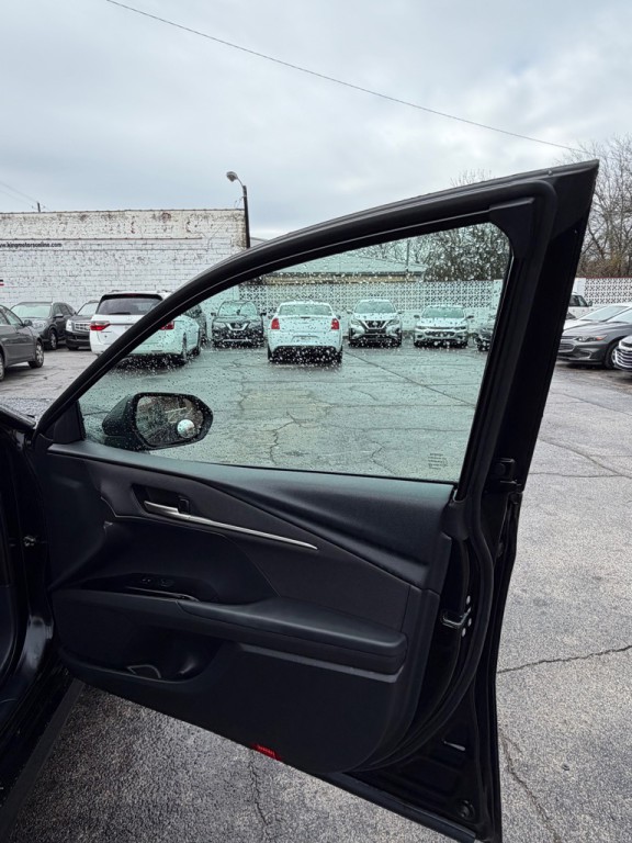 2025 Toyota Camry Image 13