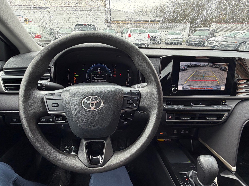 2025 Toyota Camry Image 16