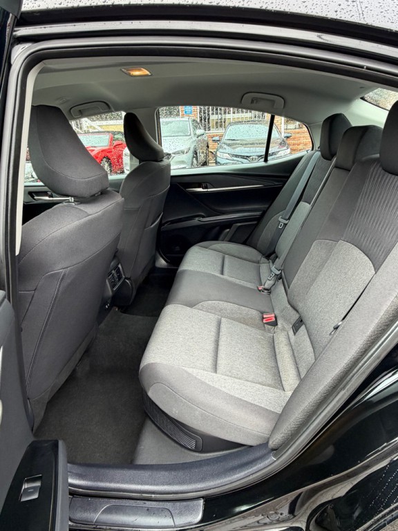 2025 Toyota Camry Image 11