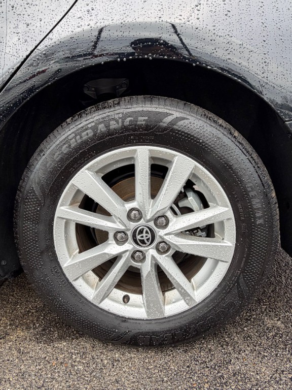 2025 Toyota Camry Image 19