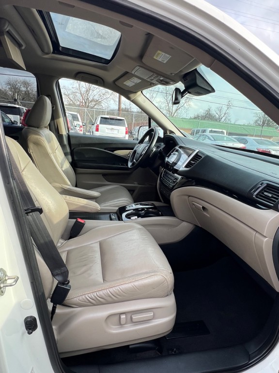 2016 Honda Pilot Image 14
