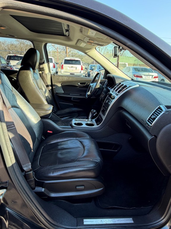 2011 GMC Acadia Image 11