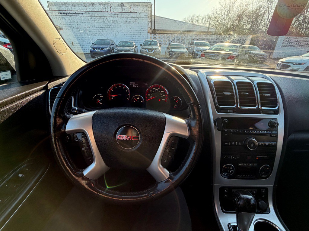 2011 GMC Acadia Image 16