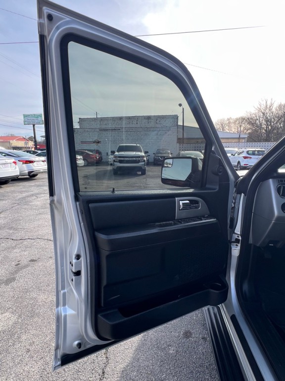 2017 Ford Expedition Image 9