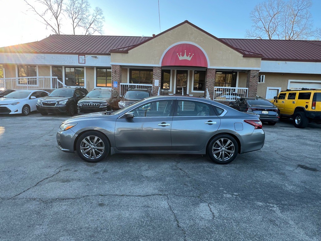 2018 Nissan Altima Image 2