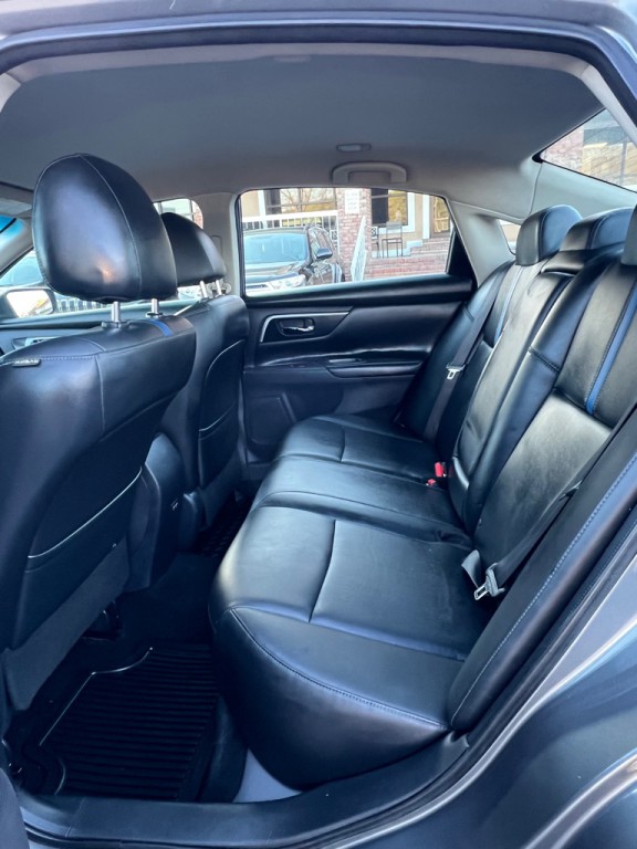 2018 Nissan Altima Image 12
