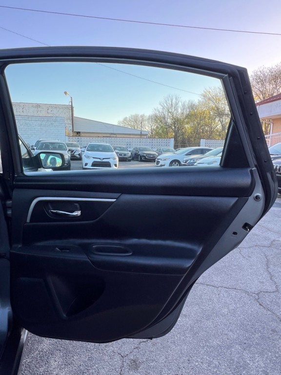 2018 Nissan Altima Image 13