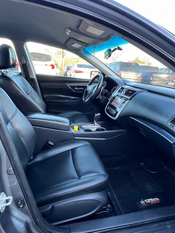 2018 Nissan Altima Image 16