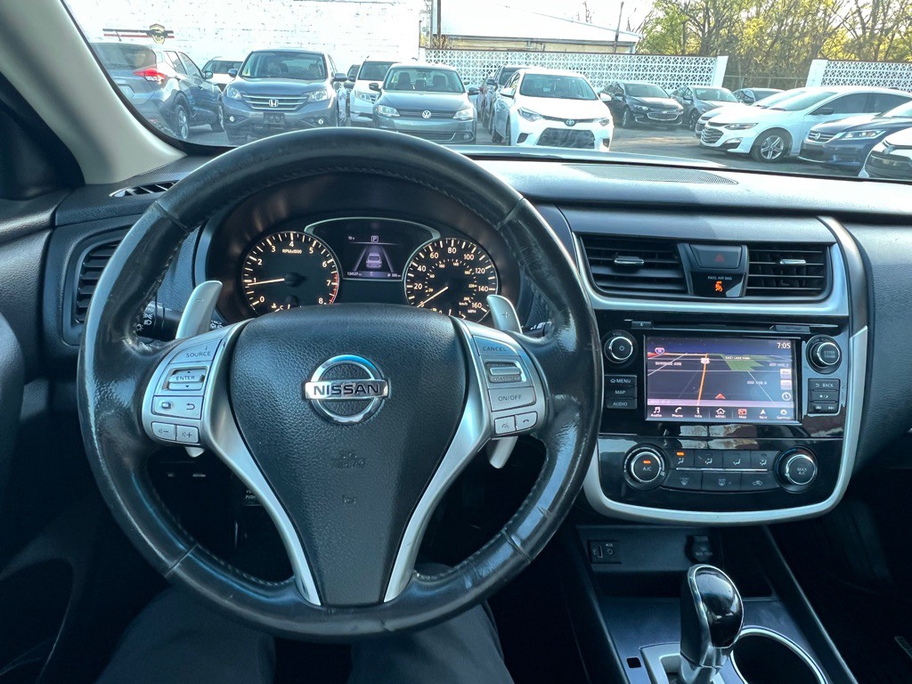 2018 Nissan Altima Image 18