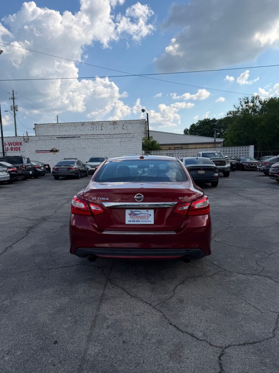 2016 Nissan Altima Image 4