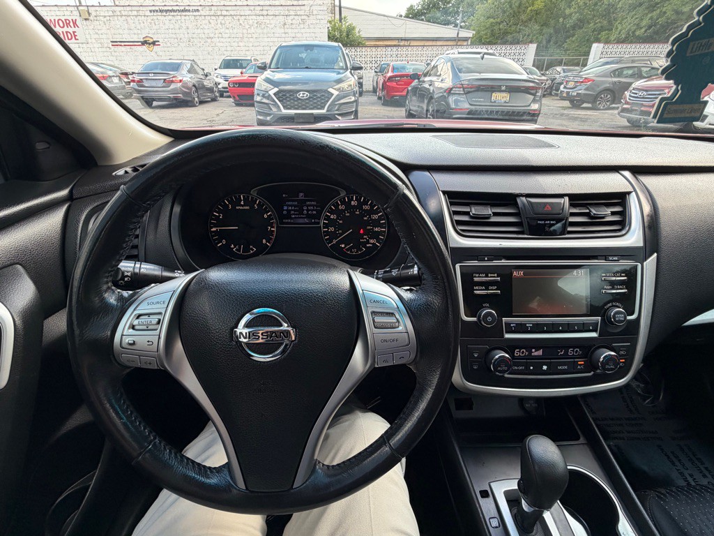 2016 Nissan Altima Image 11