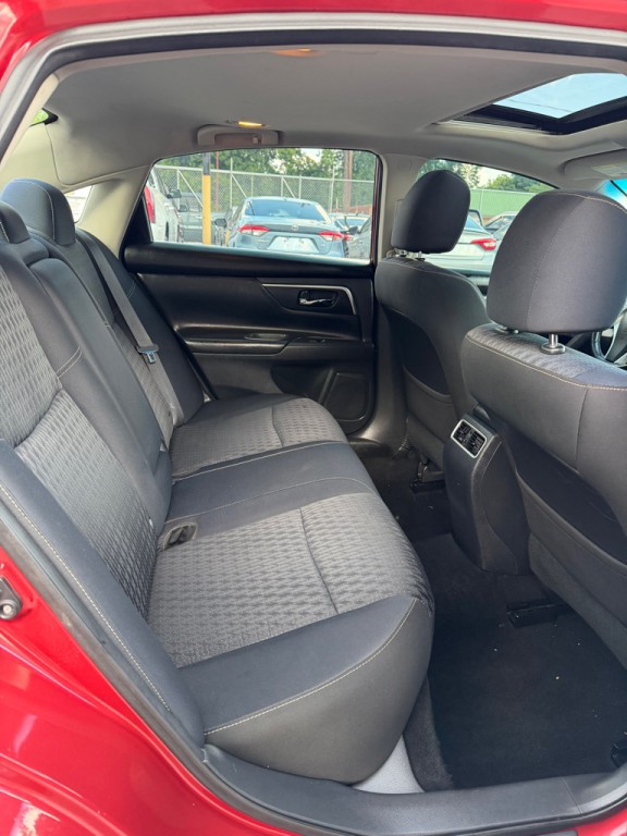 2016 Nissan Altima Image 17