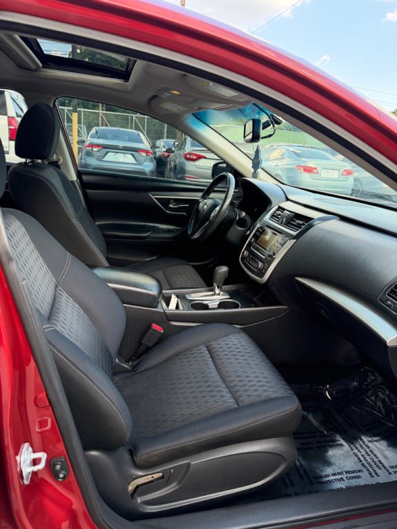 2016 Nissan Altima Image 19