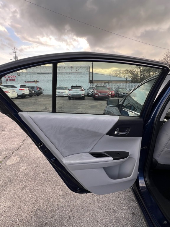 2015 Honda Accord Image 11