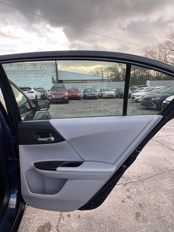 2015 Honda Accord Image 13