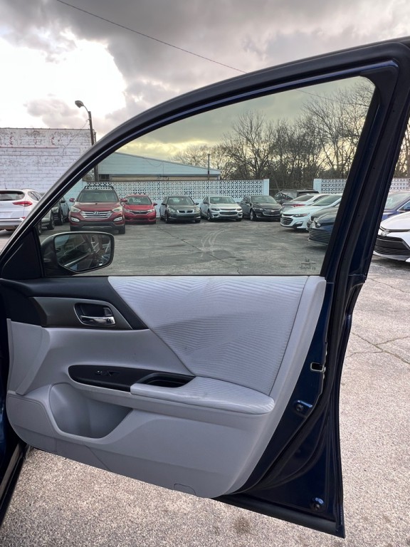 2015 Honda Accord Image 15