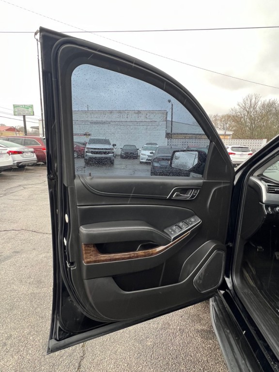 2017 Chevrolet Tahoe Image 9
