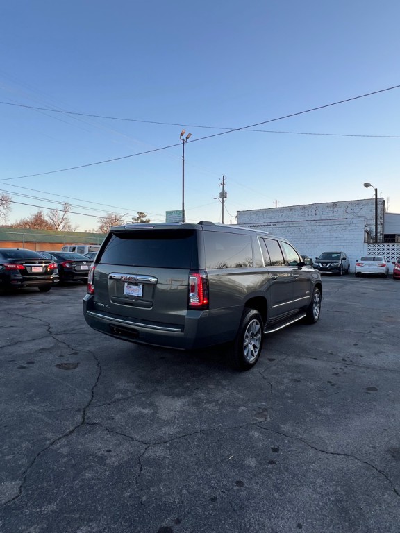 2017 GMC Yukon Image 5