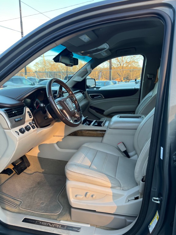 2017 GMC Yukon Image 10