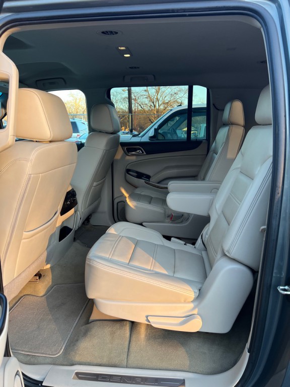 2017 GMC Yukon Image 12