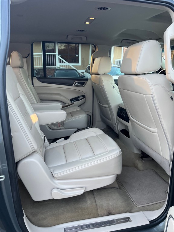 2017 GMC Yukon Image 14
