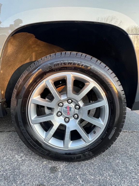 2017 GMC Yukon Image 22