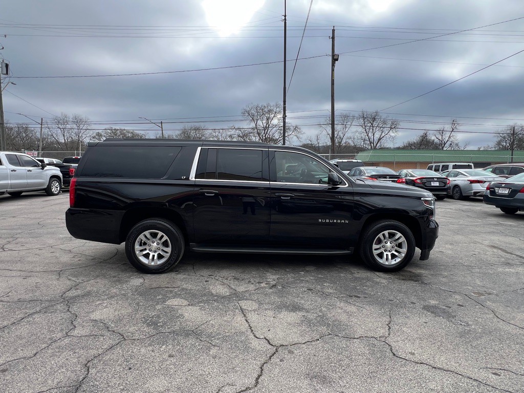 2016 Chevrolet Suburban Image 7