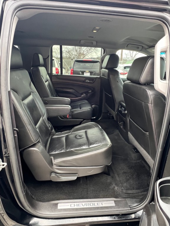 2016 Chevrolet Suburban Image 15