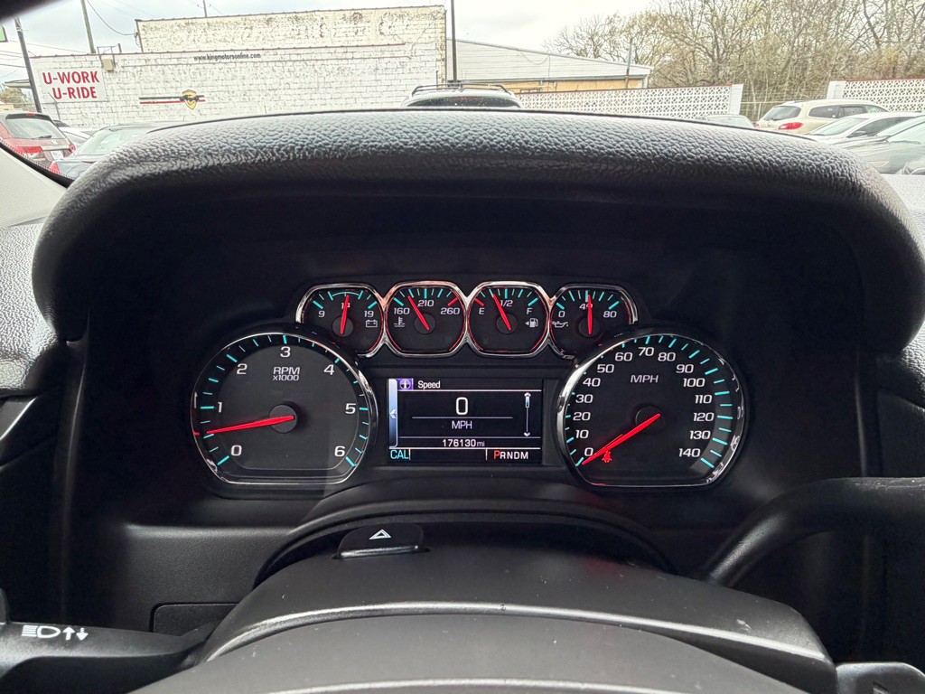 2016 Chevrolet Suburban Image 18