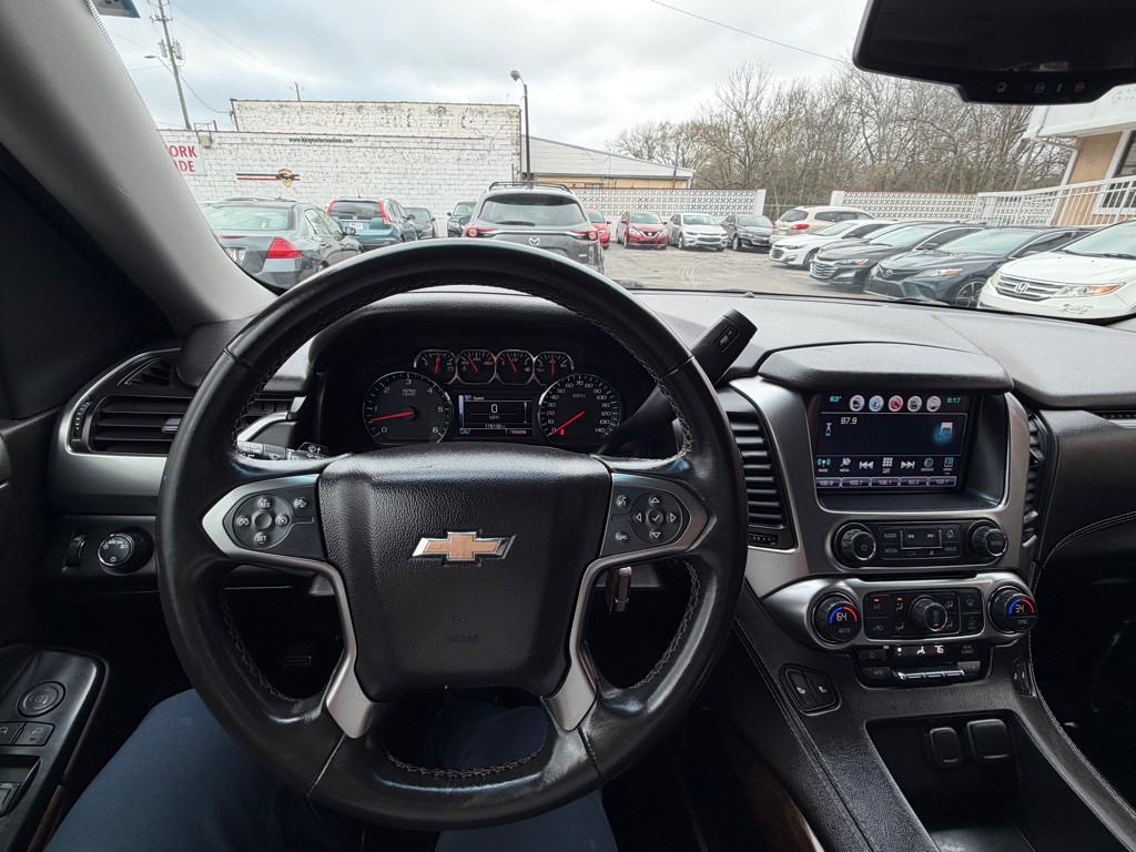 2016 Chevrolet Suburban Image 19