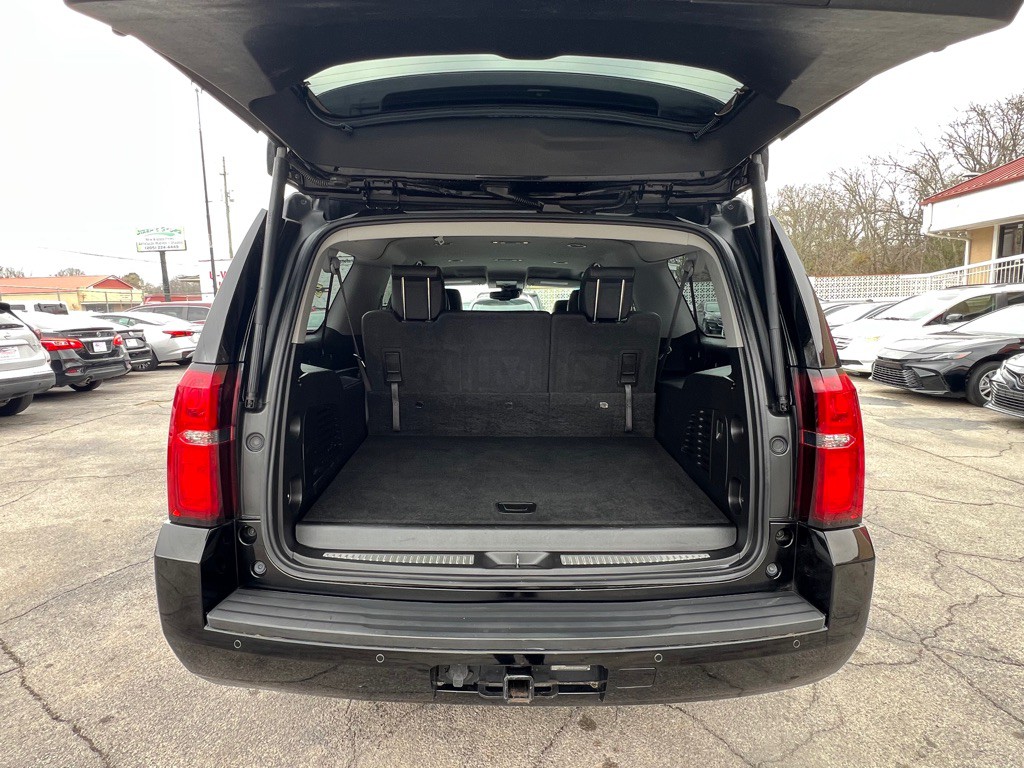 2016 Chevrolet Suburban Image 21