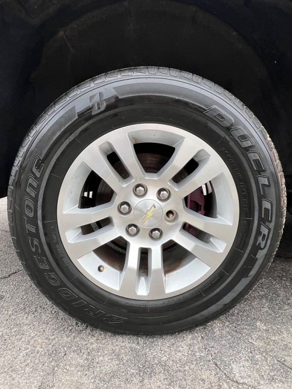 2016 Chevrolet Suburban Image 23