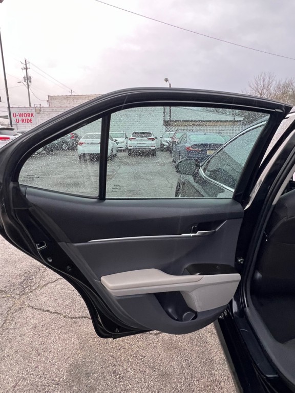 2021 Toyota Camry Image 11