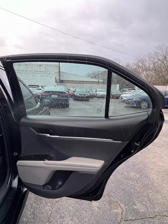 2021 Toyota Camry Image 13