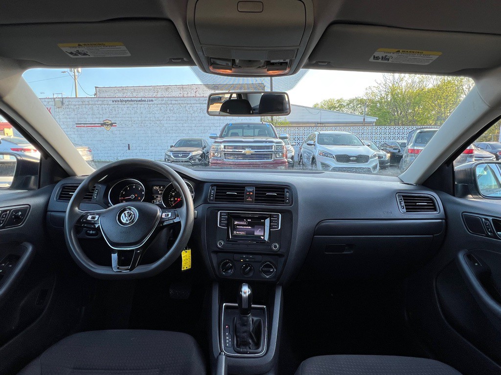 2016 Volkswagen Jetta Image 17