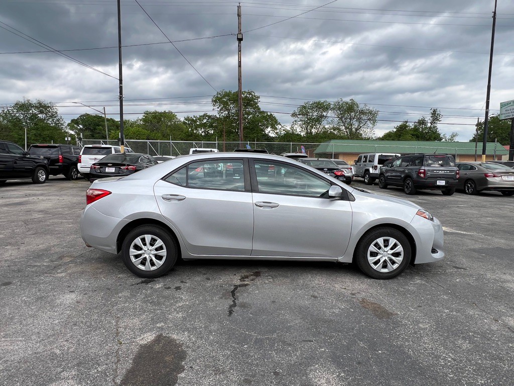 2018 Toyota Corolla Image 6