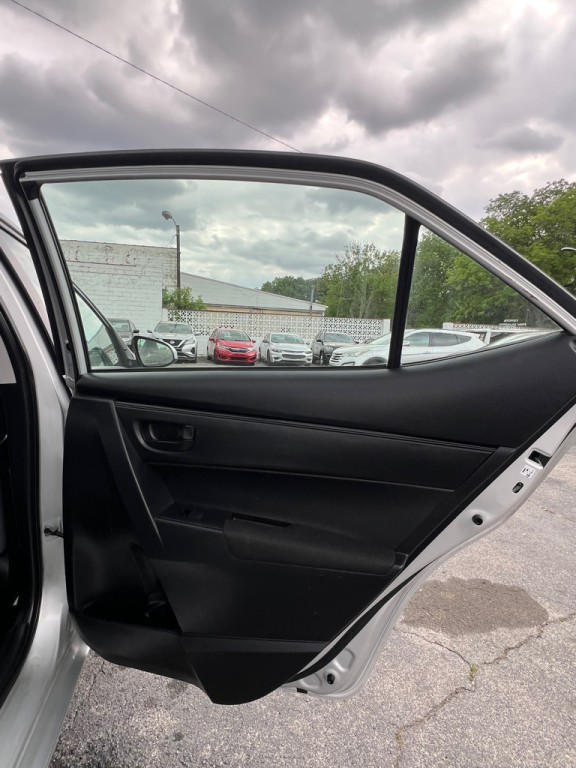 2018 Toyota Corolla Image 13