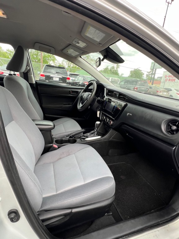 2018 Toyota Corolla Image 16