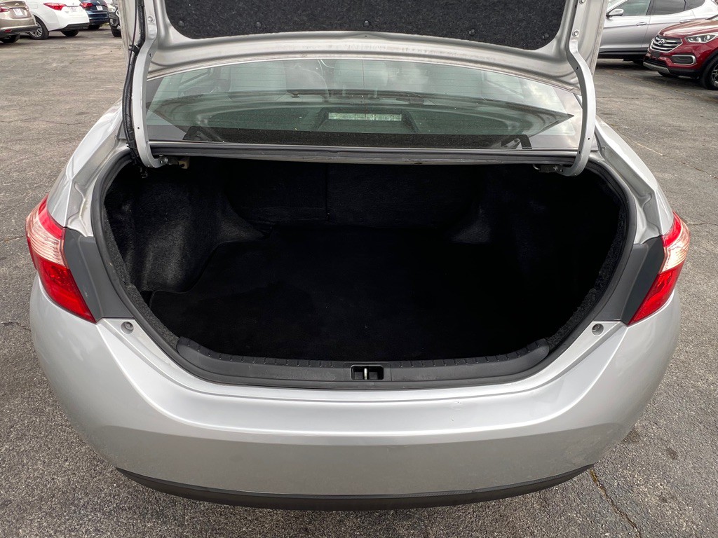 2018 Toyota Corolla Image 20