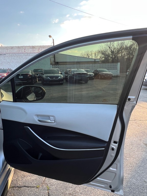 2020 Toyota Corolla Image 15