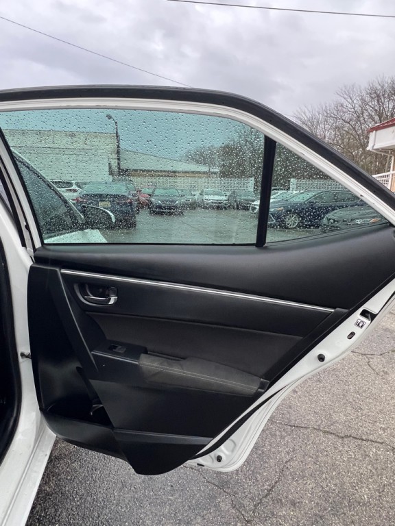 2019 Toyota Corolla Image 13