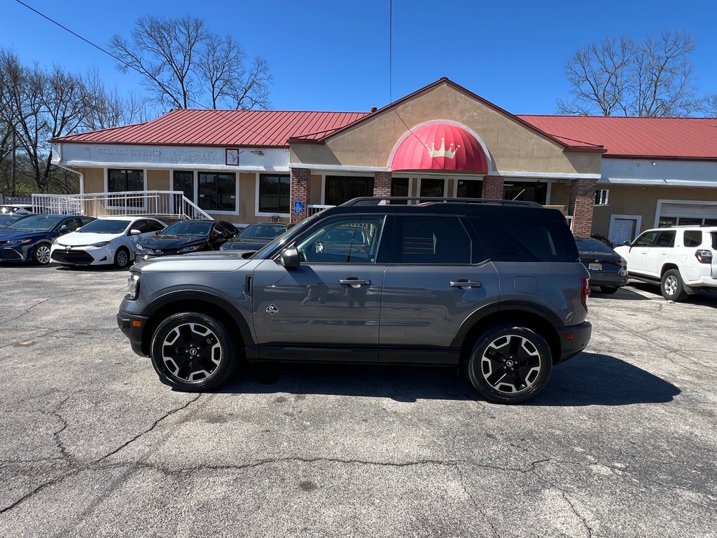 2021 Ford Bronco Image 2
