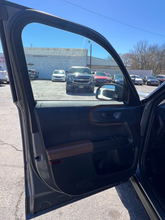 2021 Ford Bronco Image 9