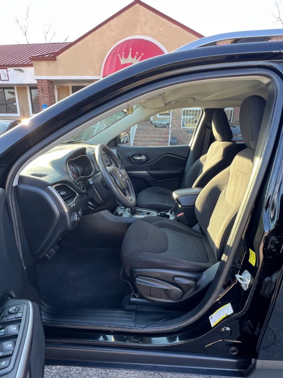 2019 Jeep Cherokee Image 10