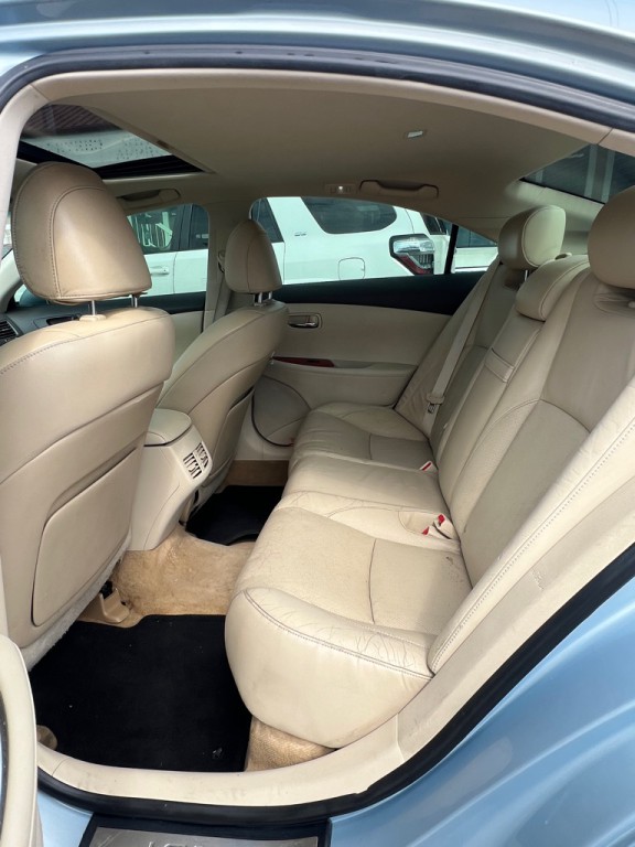 2010 Lexus ES Image 10
