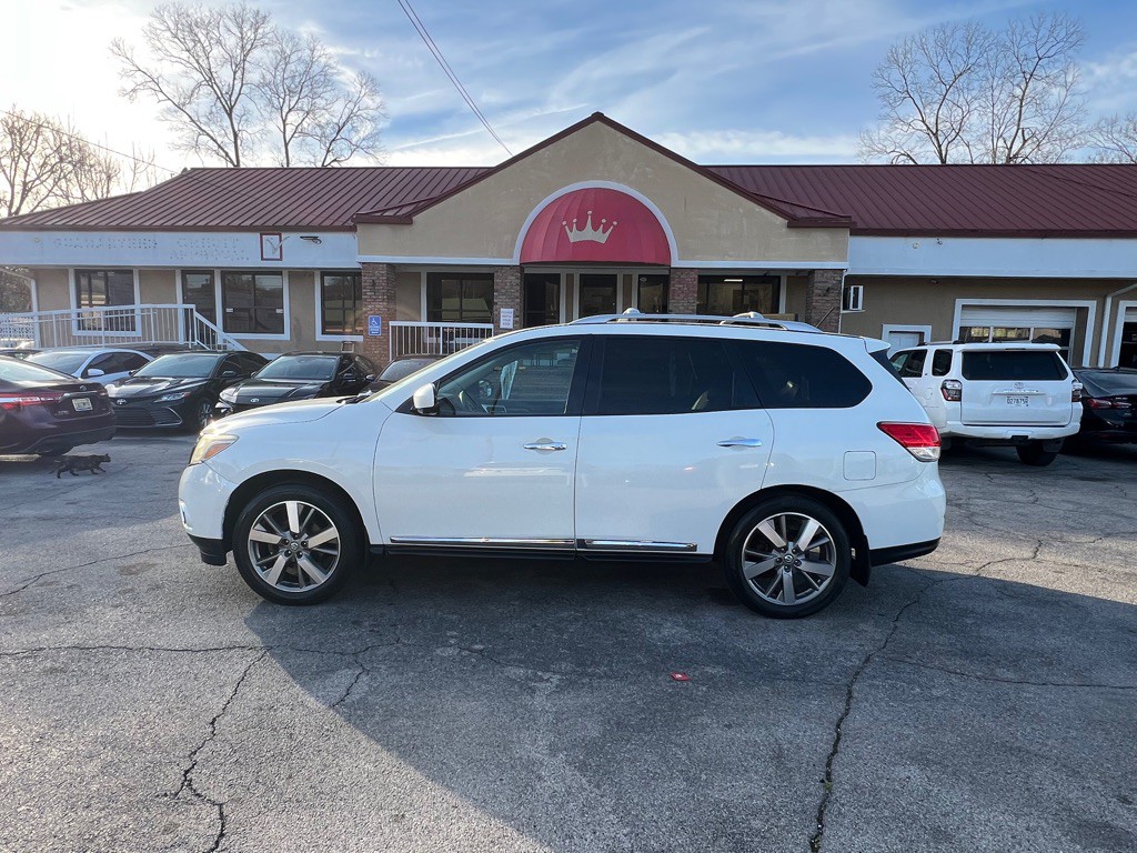2013 Nissan Pathfinder Image 2