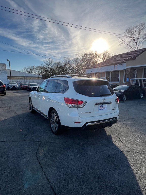2013 Nissan Pathfinder Image 3