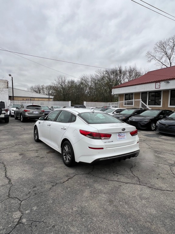 2020 Kia Optima Image 3